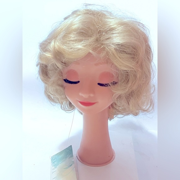 Paula Young Wig ALLURE A5510 A Loose Cutls Blonde Hair Wig - Picture 1 of 7